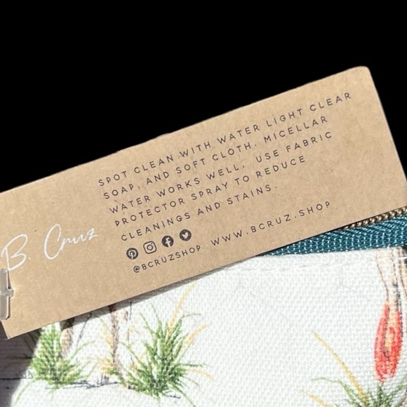 🌻NEW w/tags BCRUZ Country Animal Theme Everyday Pouch - Picture 10 of 12